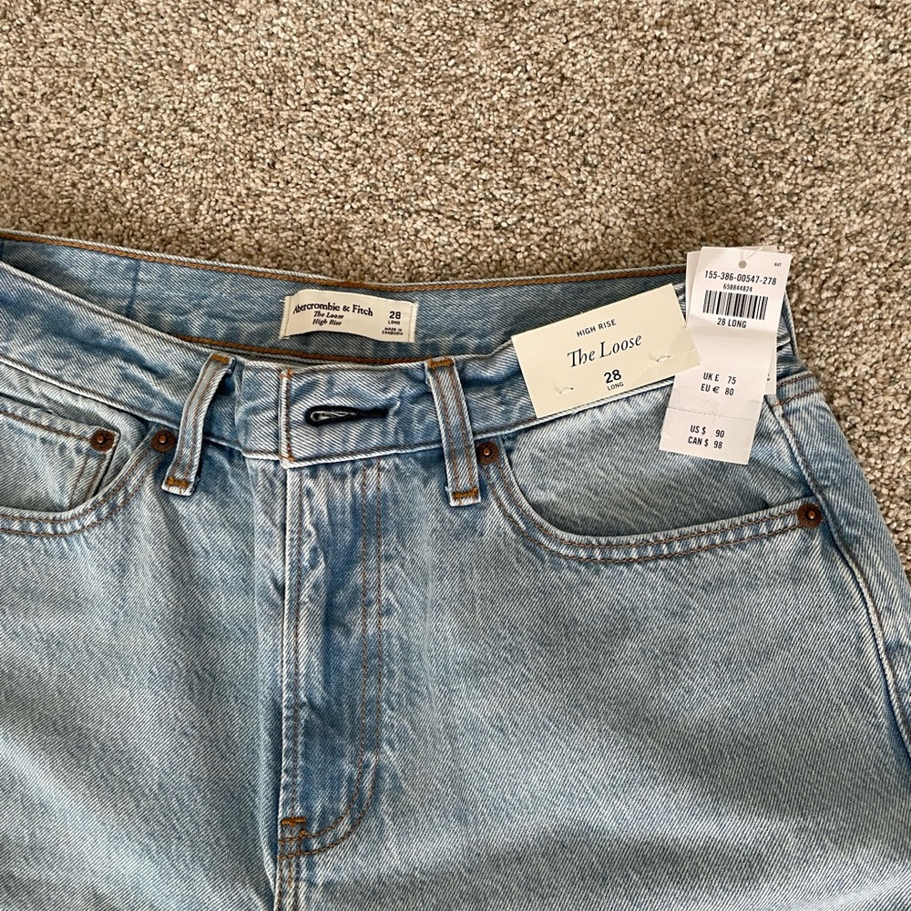 Abercrombie & Fitch Women's High Rise Loose Jeans - 28 LONG